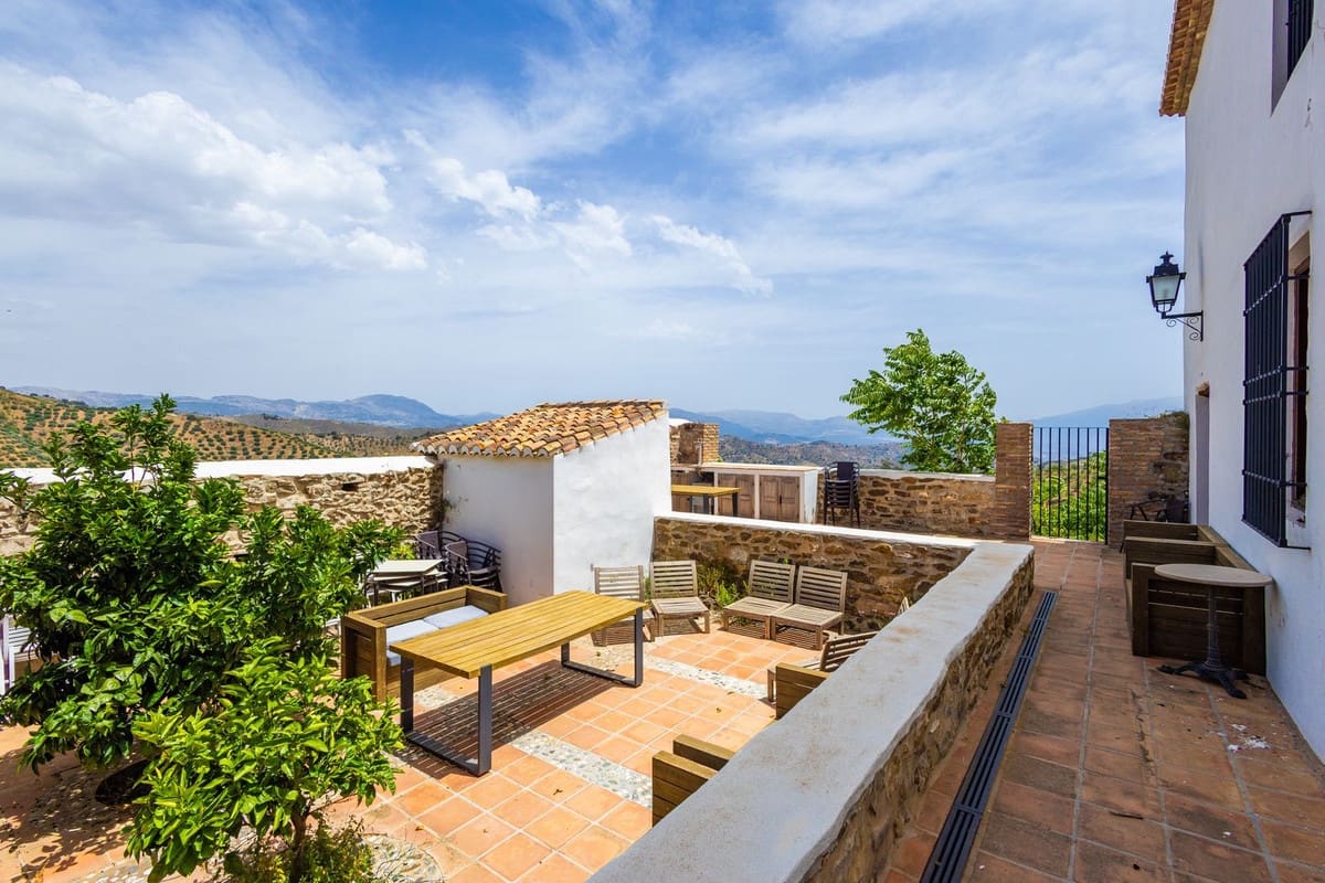 Finca/Casa Rural de 8 habitaciones en Colmenar en venta con piscina garaje - 1.195.000 € (Ref: 9937214)
