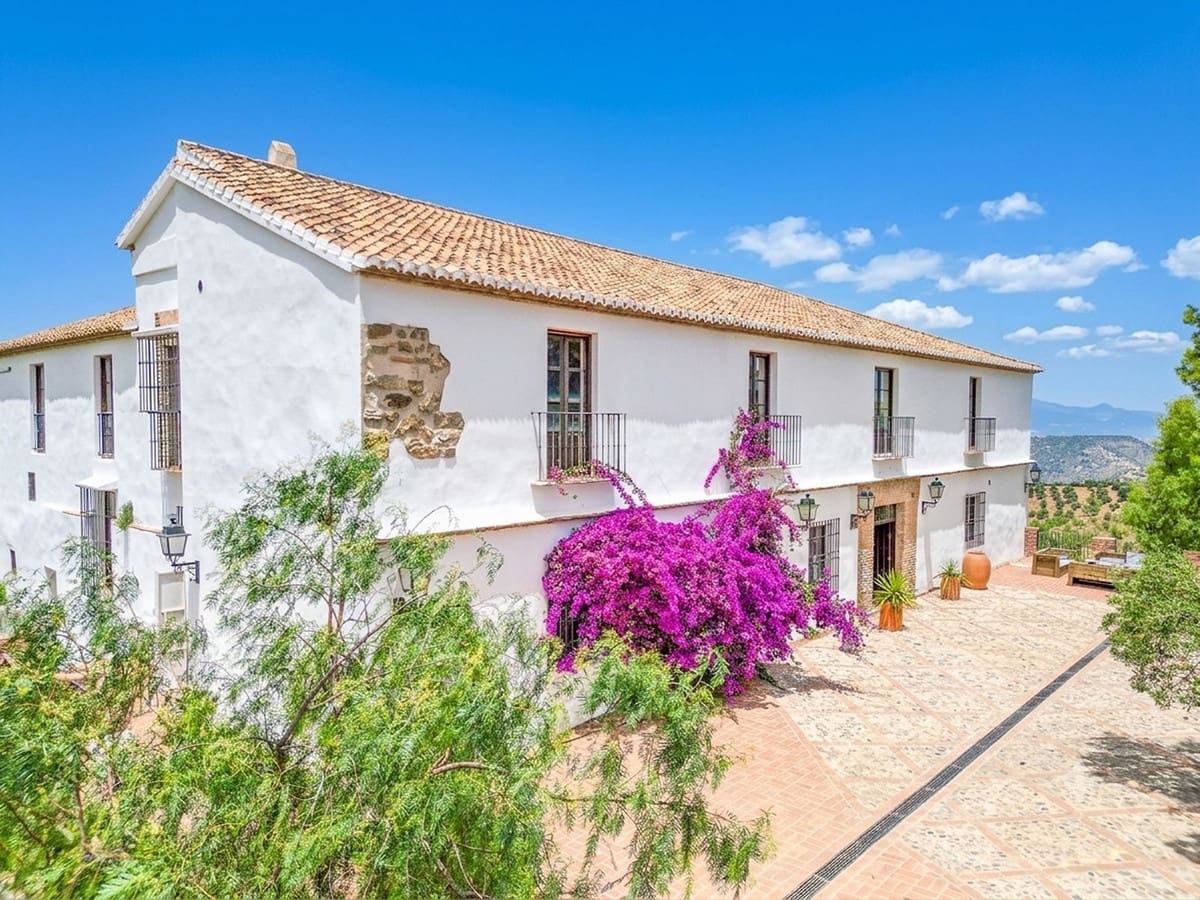 Finca/Casa Rural de 8 habitaciones en Colmenar en venta con piscina garaje - 1.195.000 € (Ref: 9937214)