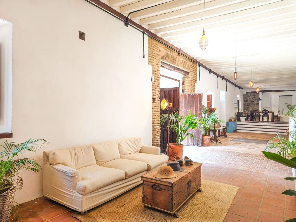 Finca/Casa Rural de 8 habitaciones en Colmenar en venta con piscina garaje - 1.195.000 € (Ref: 9937214)