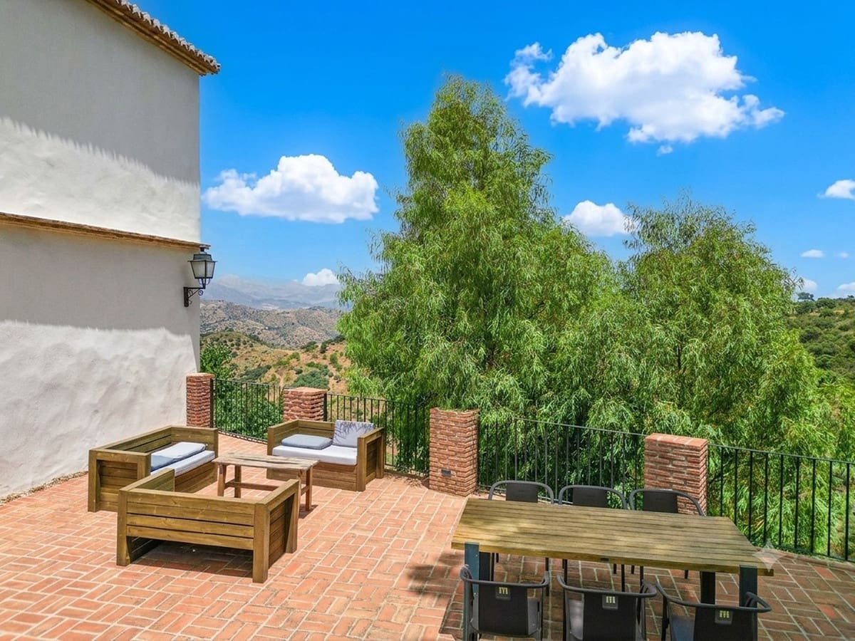 Finca/Casa Rural de 8 habitaciones en Colmenar en venta con piscina garaje - 1.195.000 € (Ref: 9937214)