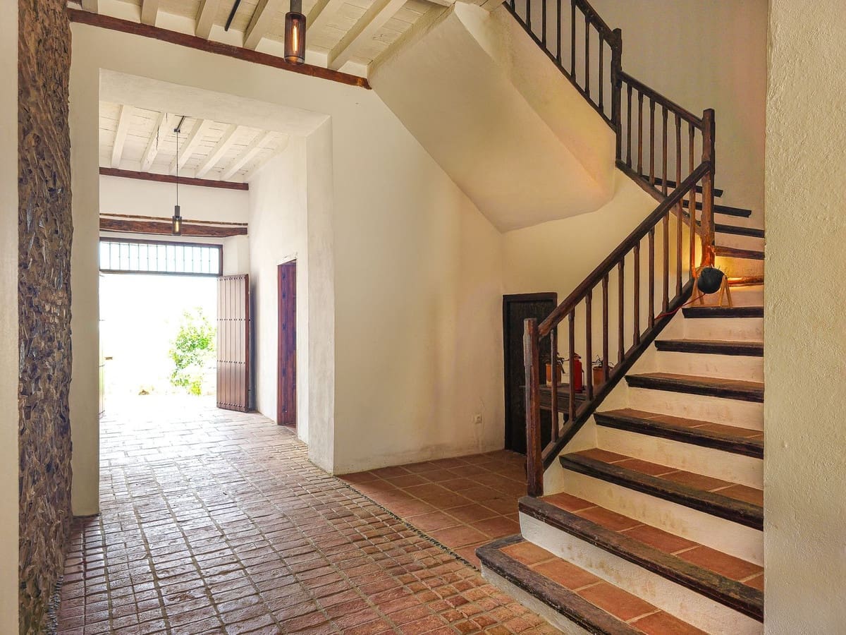 Finca/Casa Rural de 8 habitaciones en Colmenar en venta con piscina garaje - 1.195.000 € (Ref: 9937214)