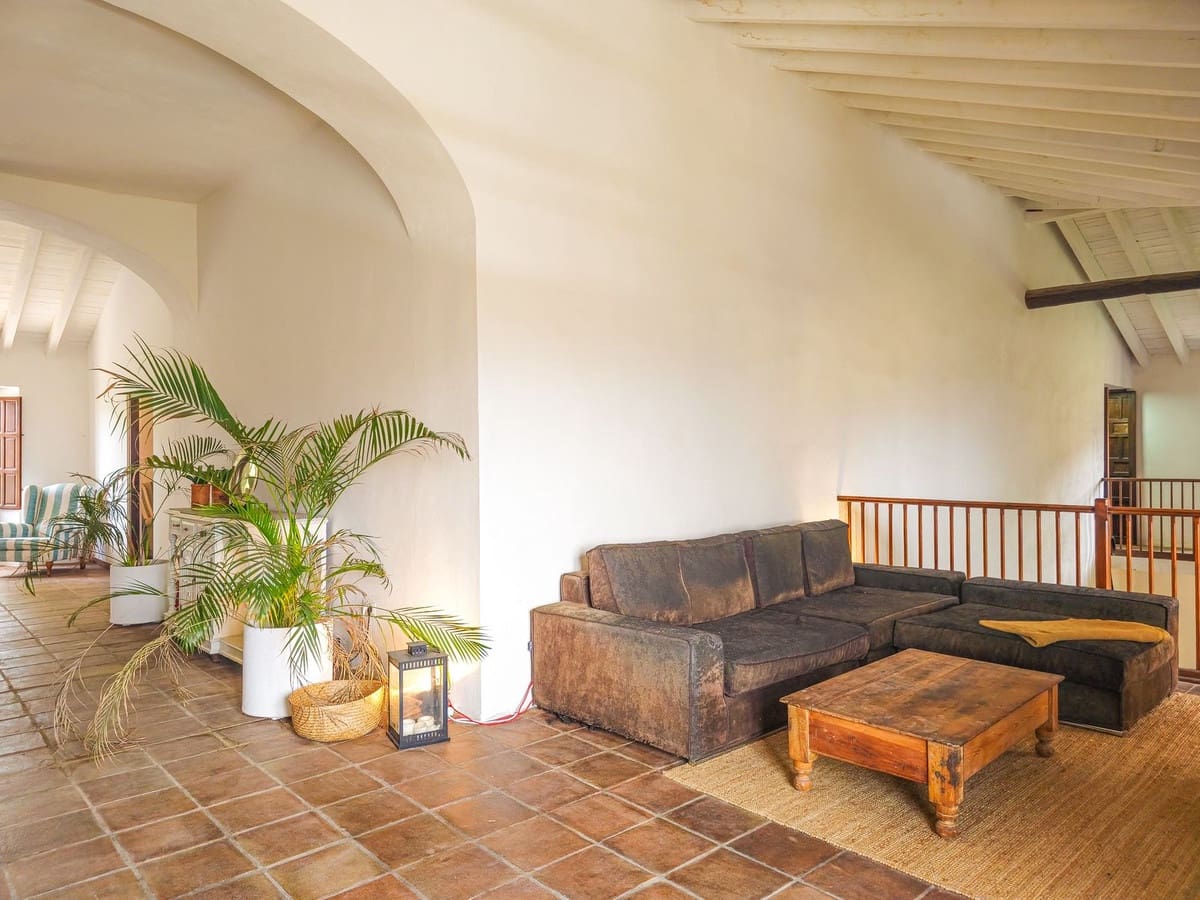 Finca/Casa Rural de 8 habitaciones en Colmenar en venta con piscina garaje - 1.195.000 € (Ref: 9937214)