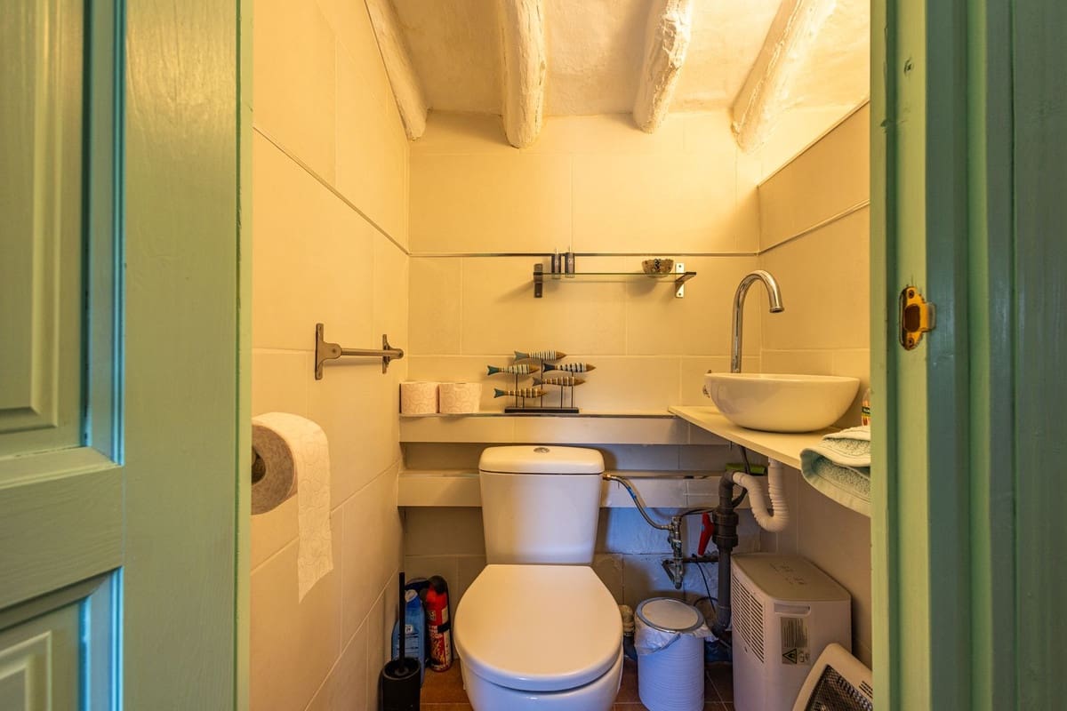 2 soverom Kjedet enebolig til salgs i Villanueva de Algaidas med svømmebasseng - € 215 000 (Ref: 9939254)
