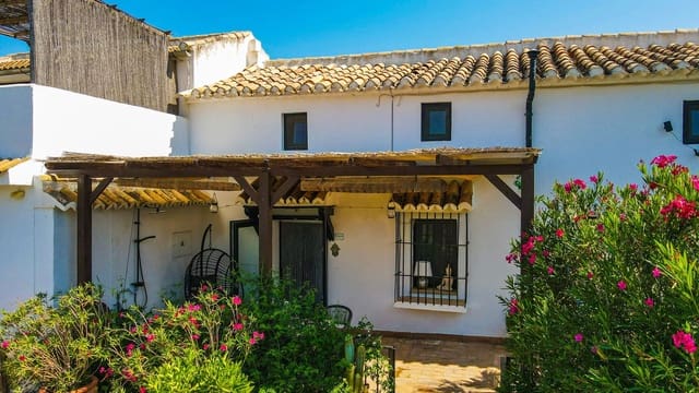 2 chambre Villa/Maison Semi-Mitoyenne à vendre à Villanueva de Algaidas avec piscine - 215 000 € (Ref: 9939254)