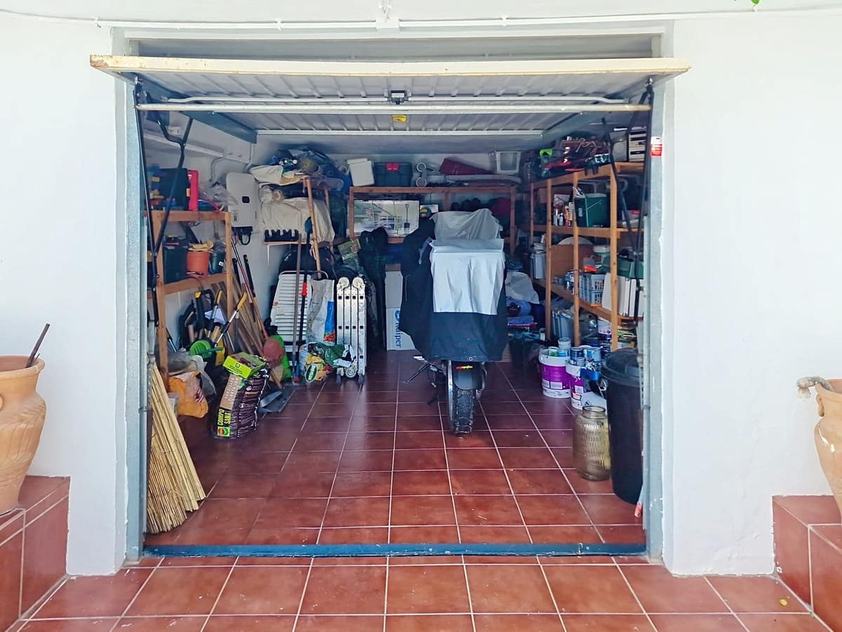 4 quarto Moradia para venda em Canillas de Aceituno com piscina garagem - 695 000 € (Ref: 9941554)