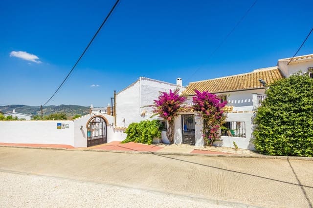 8 soveværelse Villa til salg i Iznájar med swimmingpool - € 595.000 (Ref: 9941555)