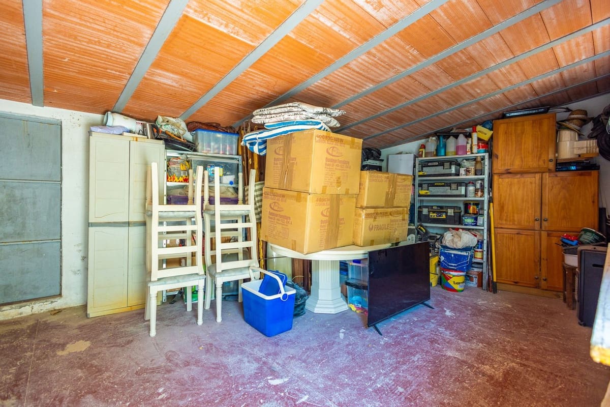 8 makuuhuone Huvila myytävänä paikassa Iznajar mukana uima-altaan 
autotalli - 595 000 € (Ref: 9941555)