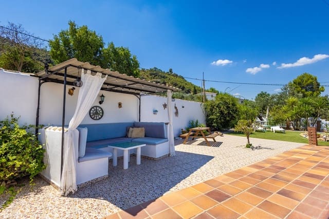 8 soveværelse Villa til salg i Iznájar med swimmingpool - € 595.000 (Ref: 9941555)