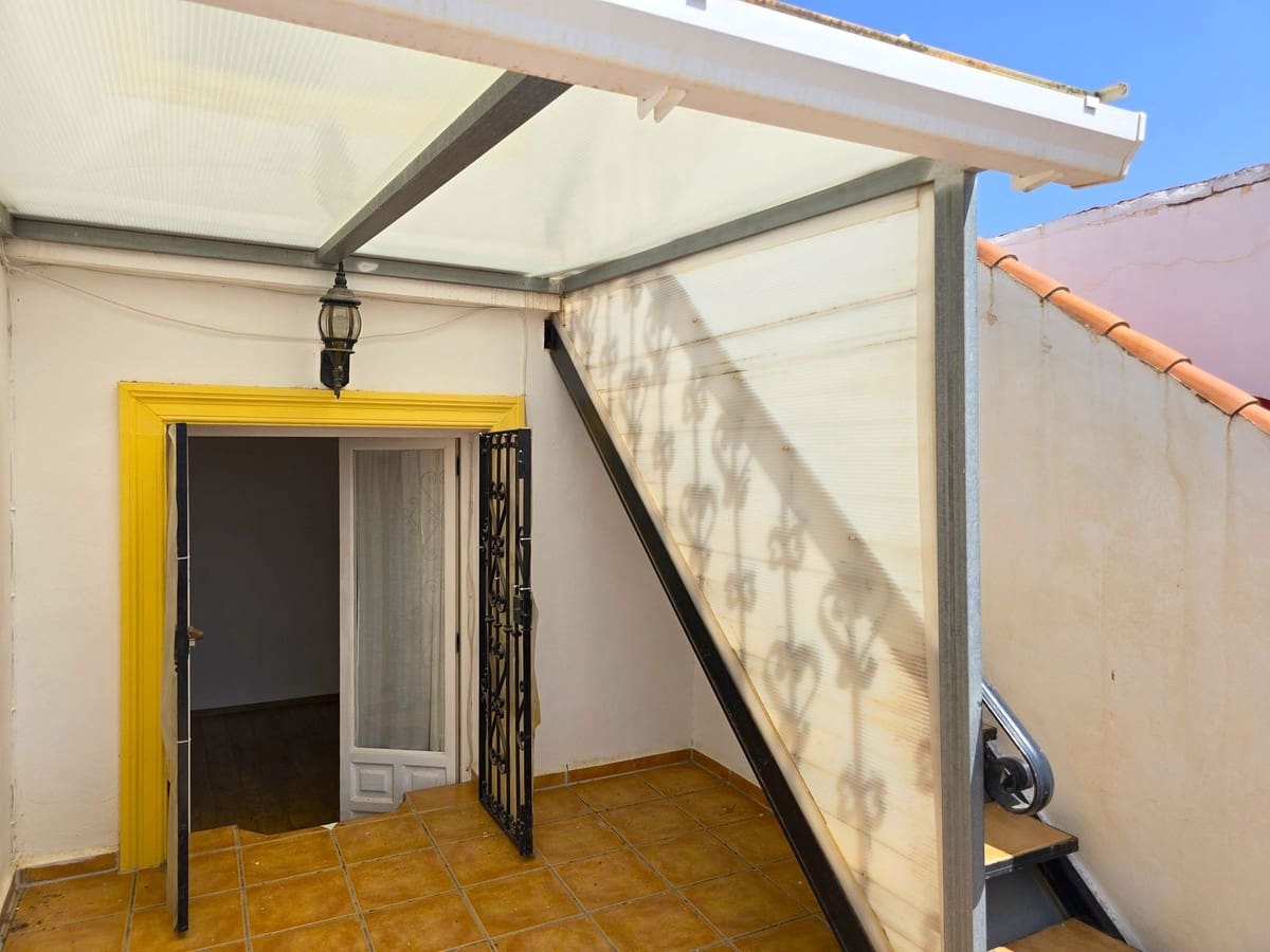 5 soveværelse Finca/Landehus til salg i Salobrena med garage - € 270.000 (Ref: 9944677)