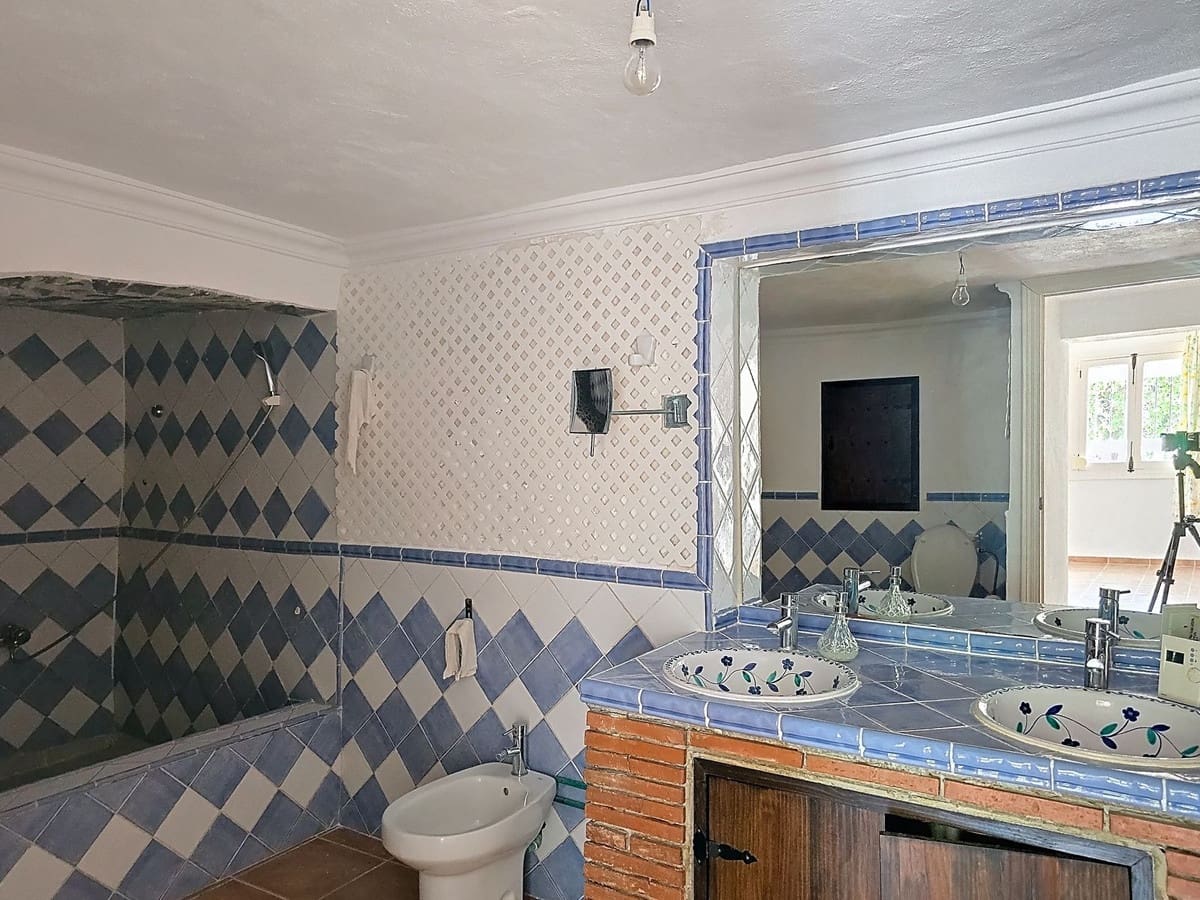 5 soveværelse Finca/Landehus til salg i Salobrena med garage - € 270.000 (Ref: 9944677)