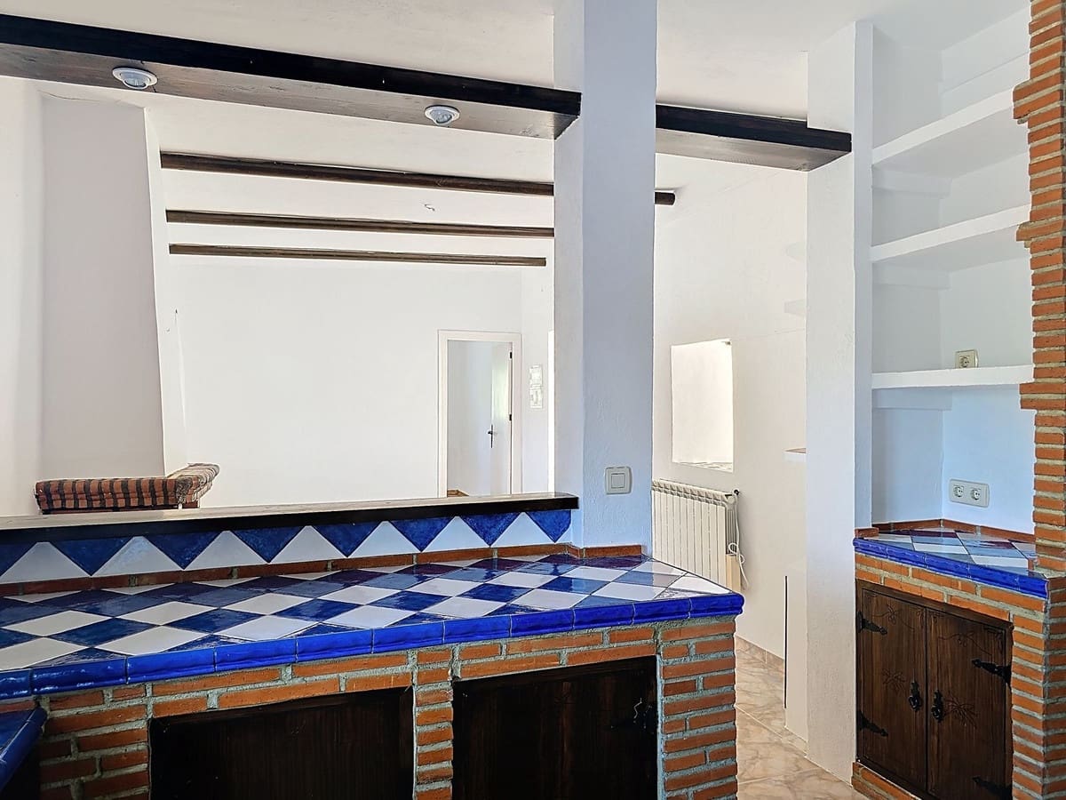 5 soveværelse Finca/Landehus til salg i Salobrena med garage - € 270.000 (Ref: 9944677)