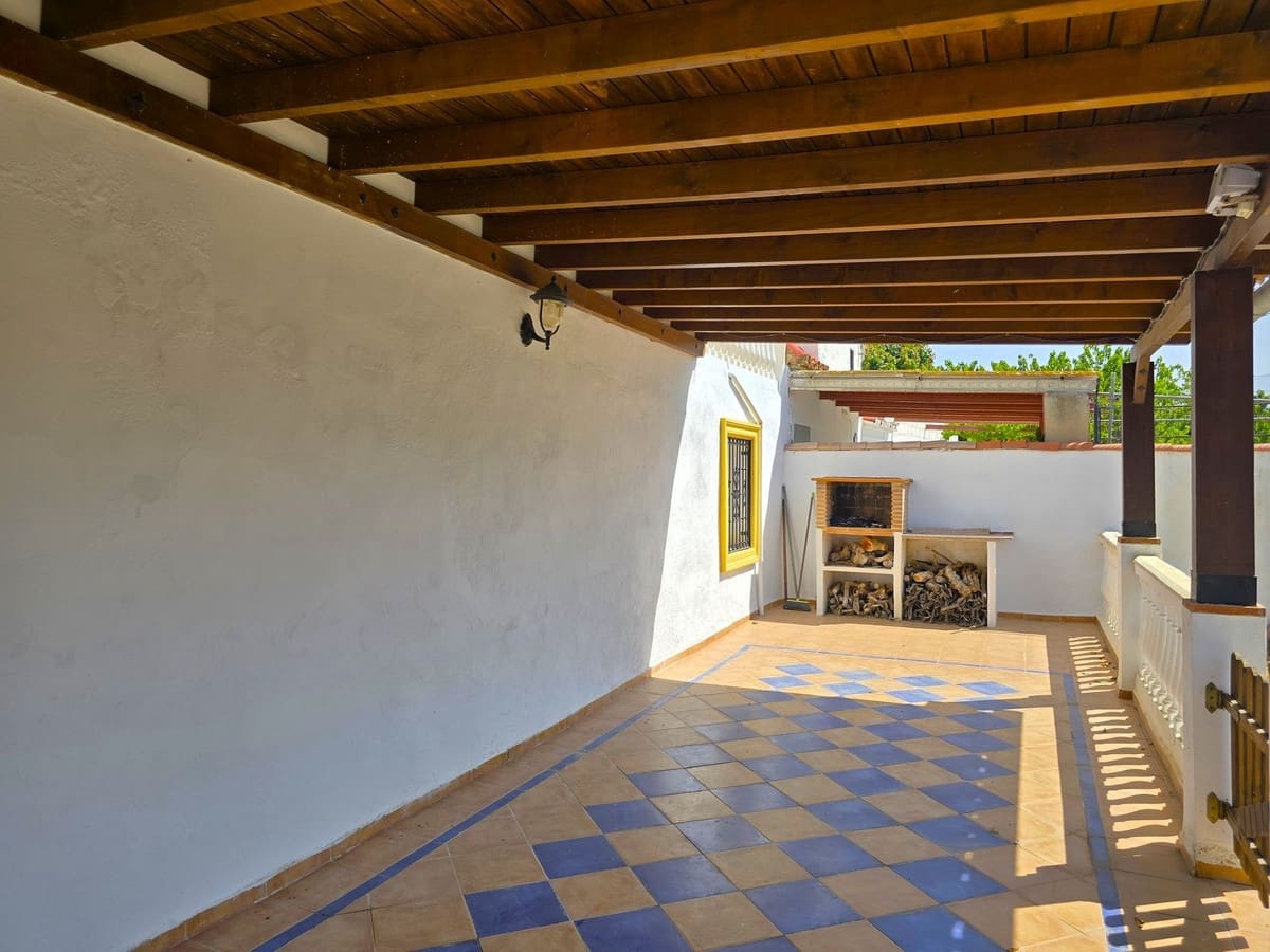5 soveværelse Finca/Landehus til salg i Salobrena med garage - € 270.000 (Ref: 9944677)