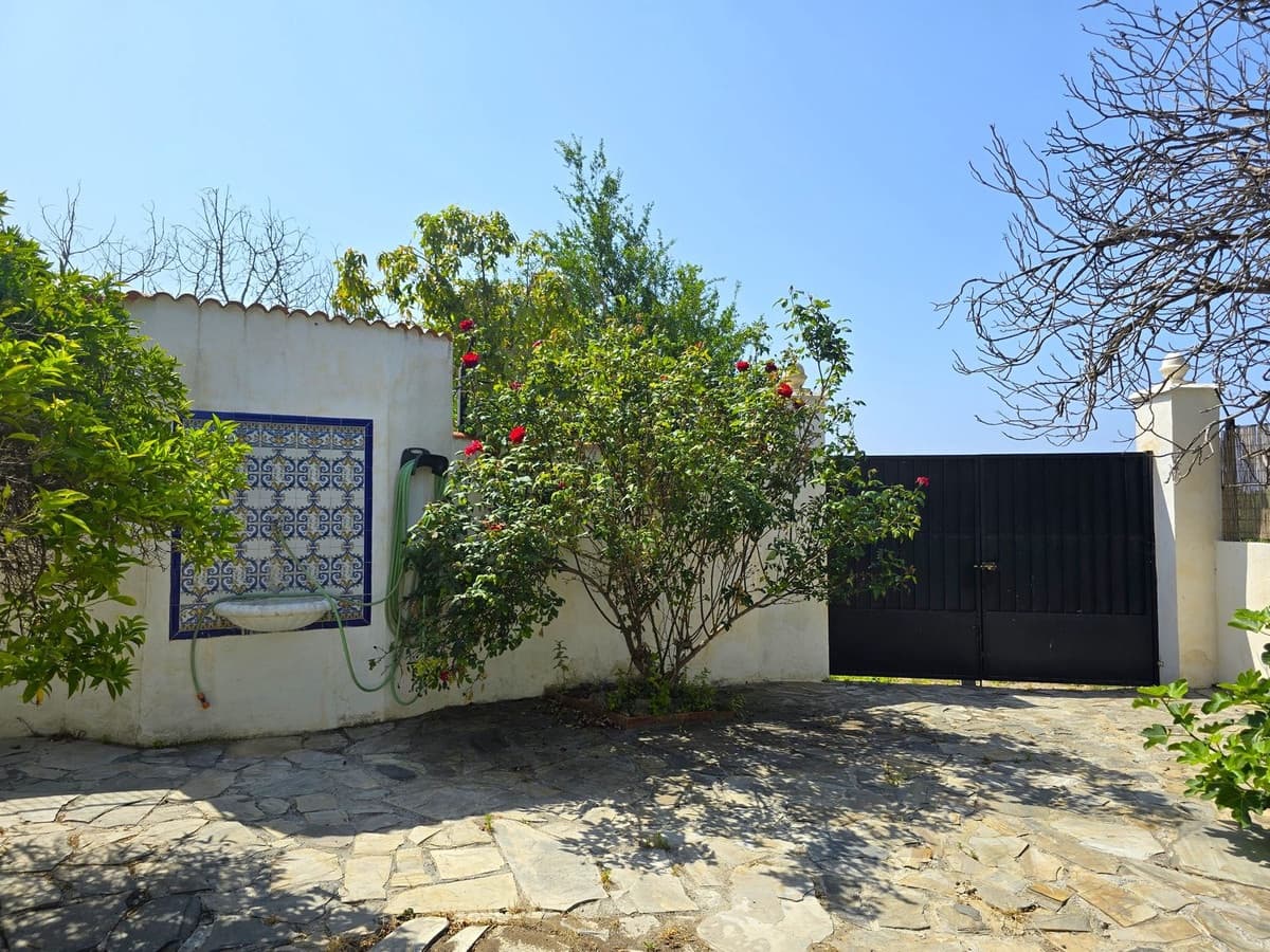5 soveværelse Finca/Landehus til salg i Salobrena med garage - € 270.000 (Ref: 9944677)