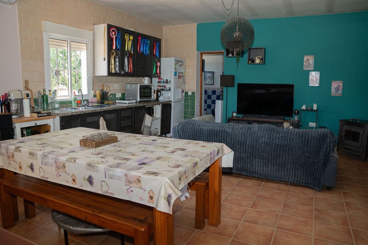 2 soveværelse Finca/Landehus til salg i Alora med swimmingpool - € 186.000 (Ref: 9944678)