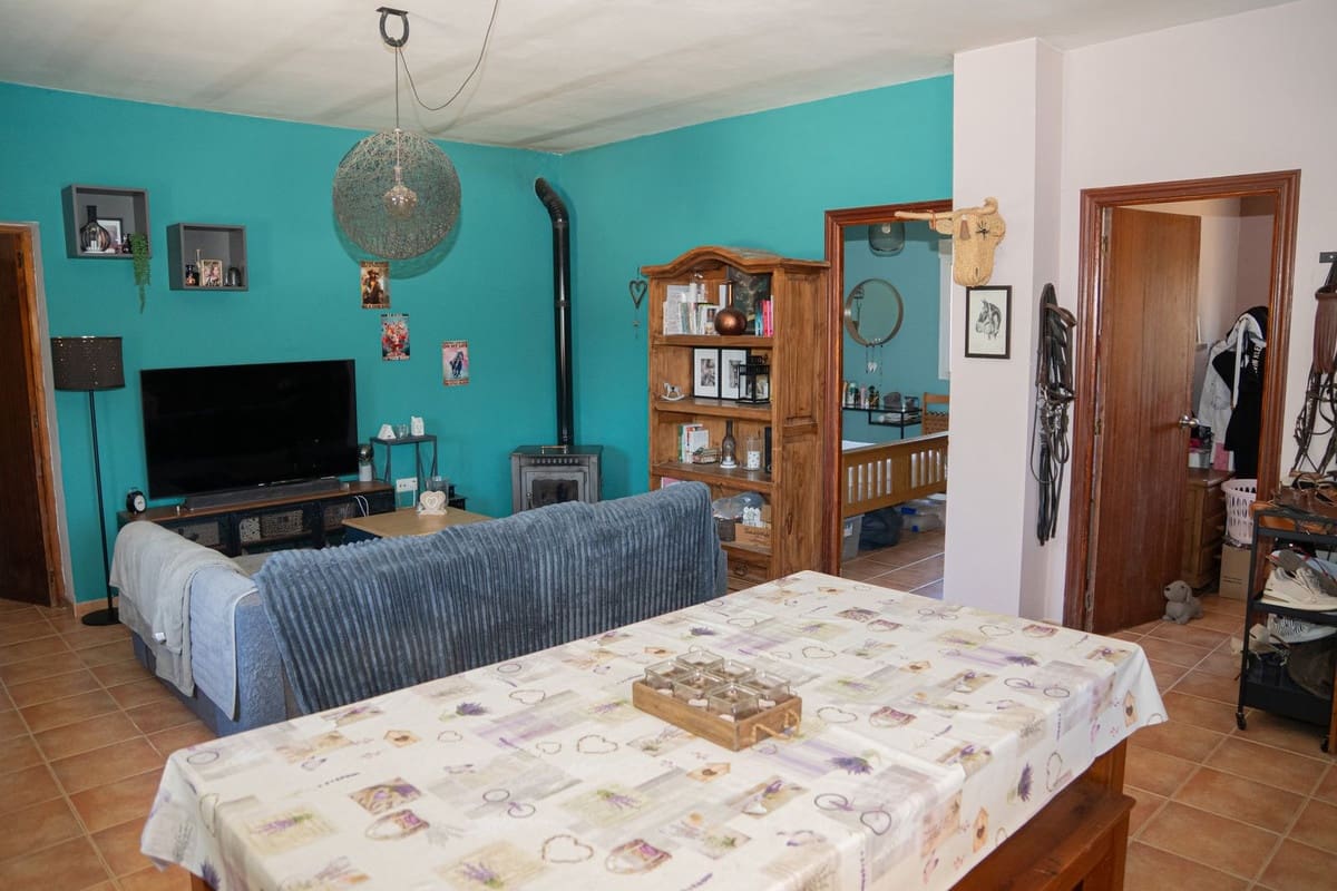 2 soveværelse Finca/Landehus til salg i Alora med swimmingpool - € 186.000 (Ref: 9944678)