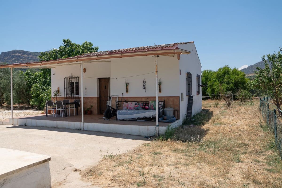2 soveværelse Finca/Landehus til salg i Alora med swimmingpool - € 186.000 (Ref: 9944678)