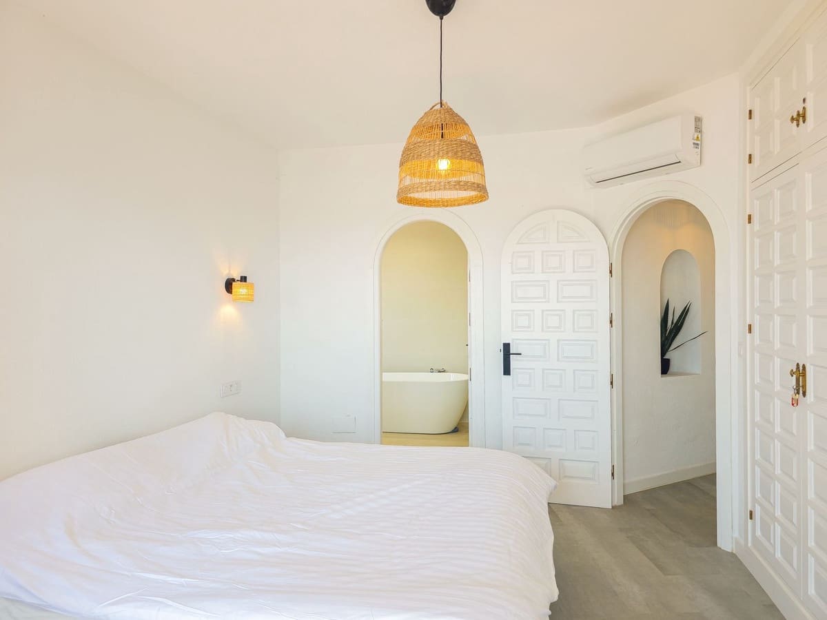 4 soverom Villa til salgs i Salobrena med svømmebasseng garasje - € 749 000 (Ref: 9946949)