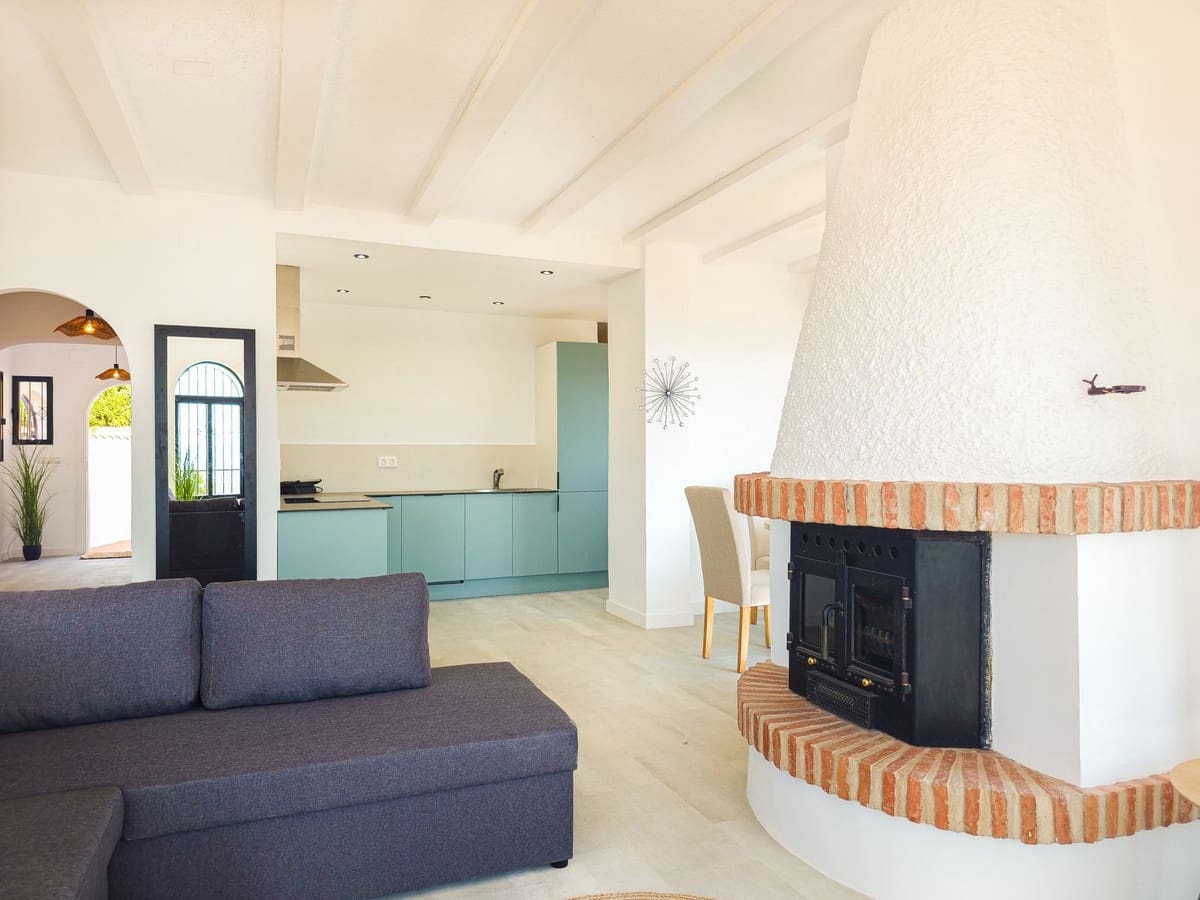 4 soverom Villa til salgs i Salobrena med svømmebasseng garasje - € 749 000 (Ref: 9946949)