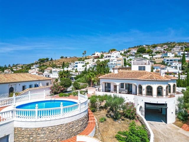 4 quarto Moradia para venda em Salobreña com piscina garagem - 749 000 € (Ref: 9946949)