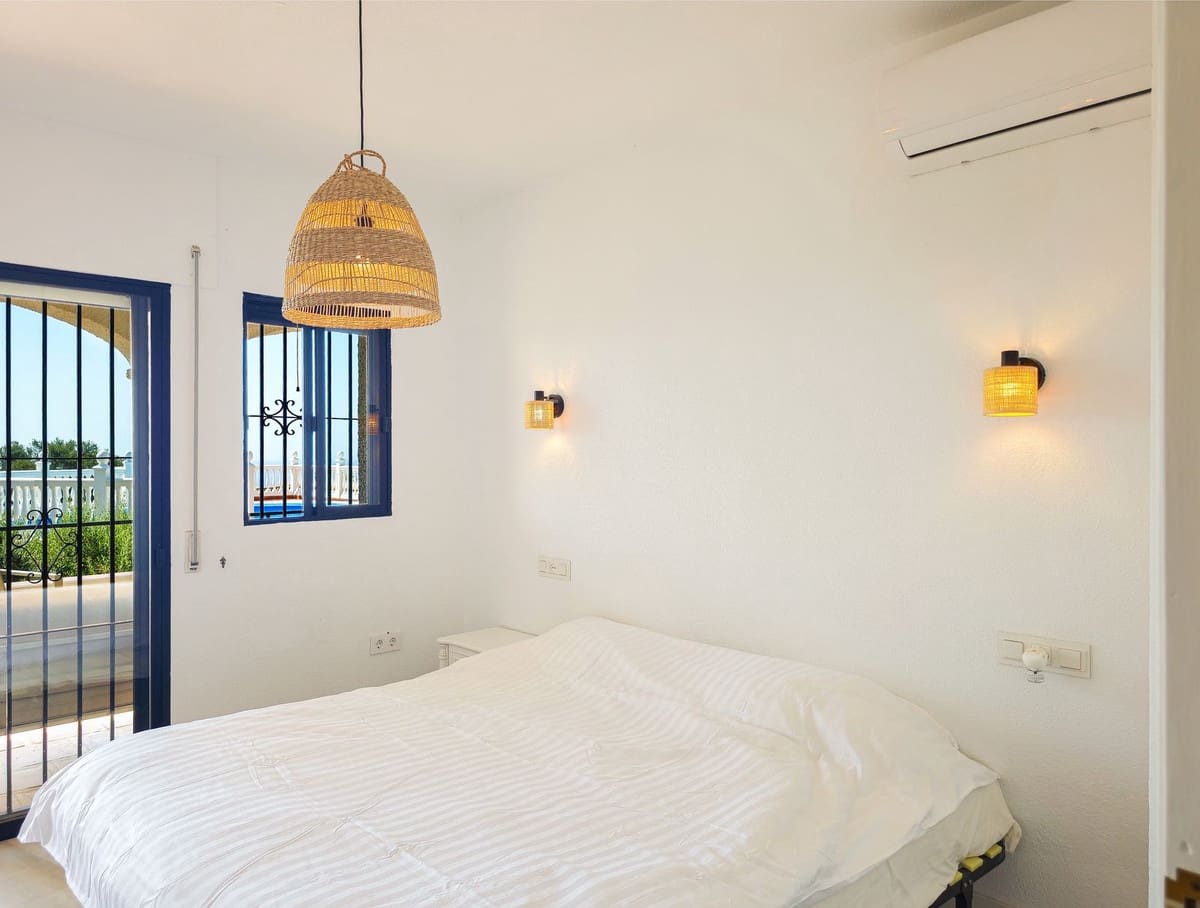 4 soverom Villa til salgs i Salobrena med svømmebasseng garasje - € 749 000 (Ref: 9946949)