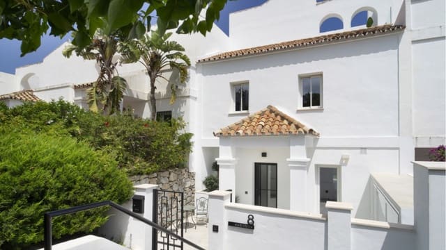 3 soveværelse Byhus til salg i La Quinta, Benahavís med swimmingpool - € 1.750.000 (Ref: 9948835)