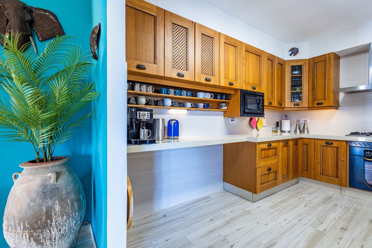 Chalet de 4 habitaciones en Alcaucín en venta con piscina garaje - 499.000 € (Ref: 9954599)