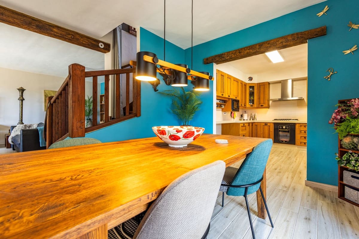 Chalet de 4 habitaciones en Alcaucín en venta con piscina garaje - 499.000 € (Ref: 9954599)