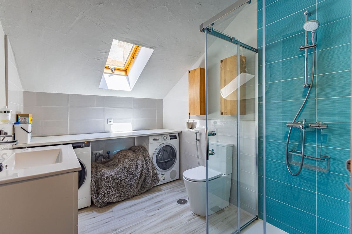 Chalet de 4 habitaciones en Alcaucín en venta con piscina garaje - 499.000 € (Ref: 9954599)