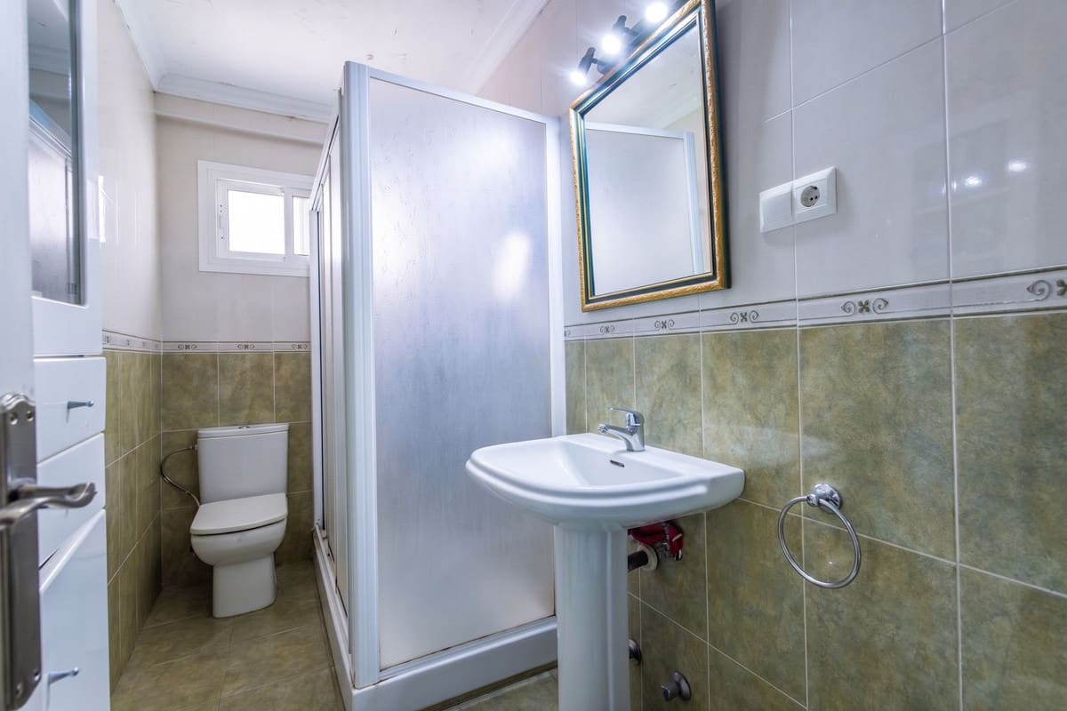 3 bedroom Apartment for sale in Torrox - € 168,000 (Ref: 9954618)