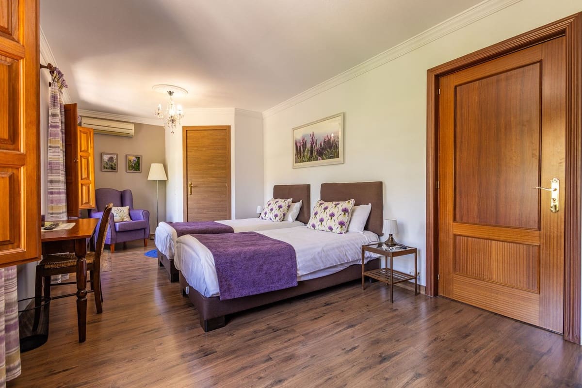 6 quarto Quinta/Casa Rural para venda em Canillas de Albaida com piscina garagem - 1 195 000 € (Ref: 9955532)