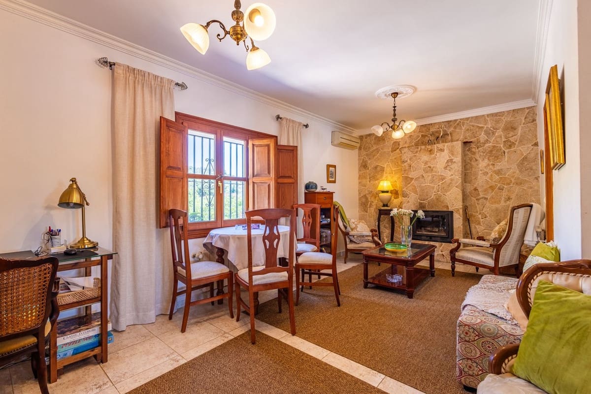 6 quarto Quinta/Casa Rural para venda em Canillas de Albaida com piscina garagem - 1 195 000 € (Ref: 9955532)