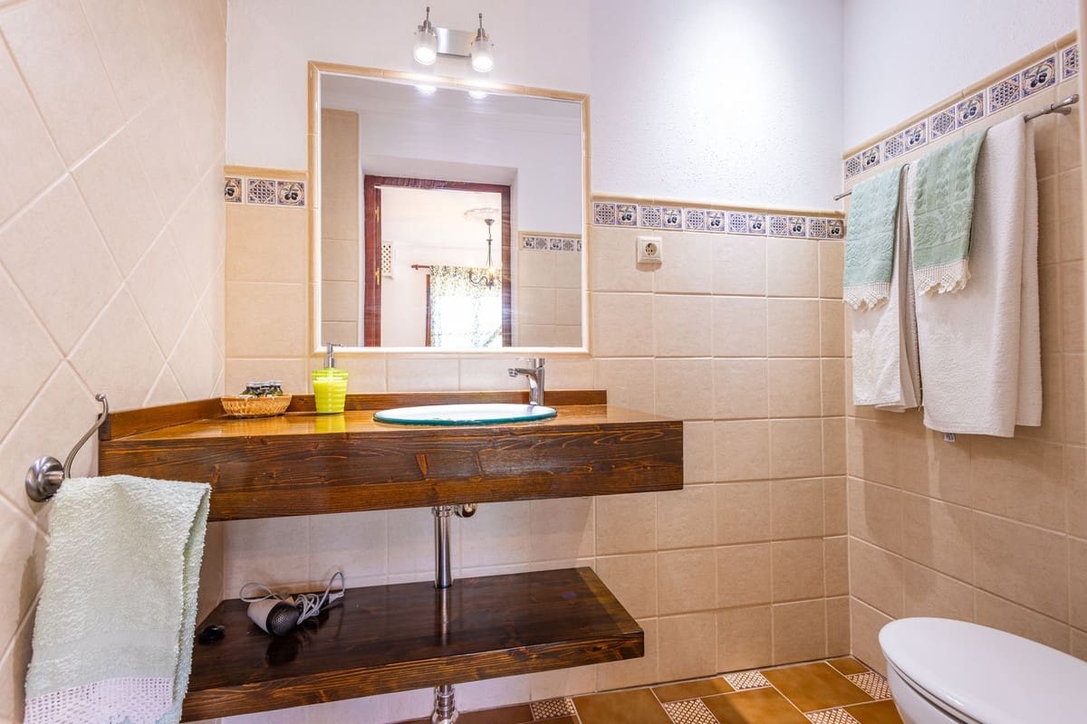 6 quarto Quinta/Casa Rural para venda em Canillas de Albaida com piscina garagem - 1 195 000 € (Ref: 9955532)