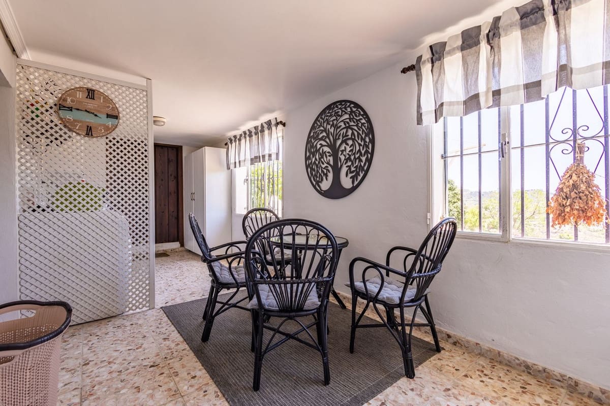 6 quarto Quinta/Casa Rural para venda em Canillas de Albaida com piscina garagem - 1 195 000 € (Ref: 9955532)