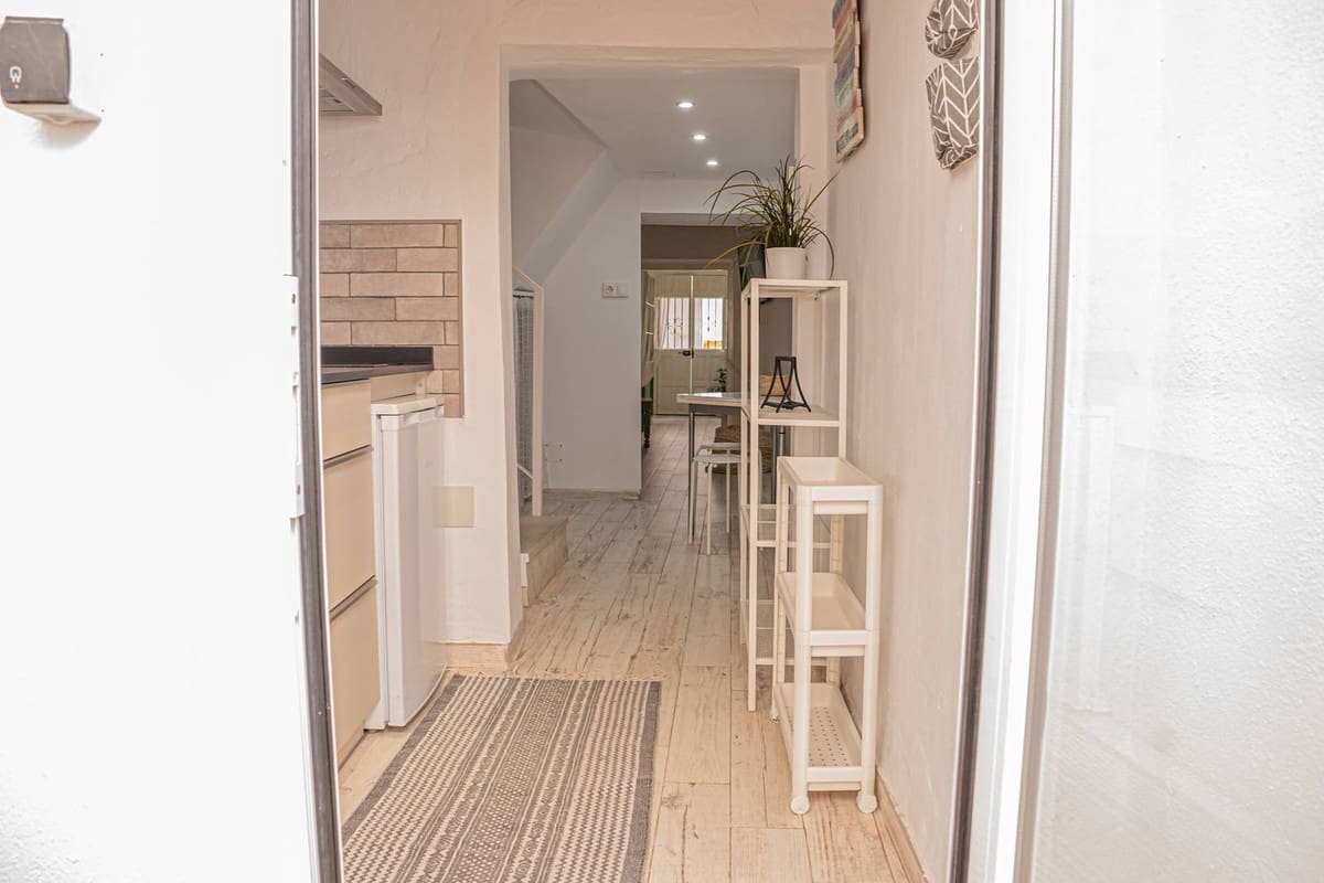 2 bedroom Townhouse for sale in Alora - € 122,000 (Ref: 9956218)