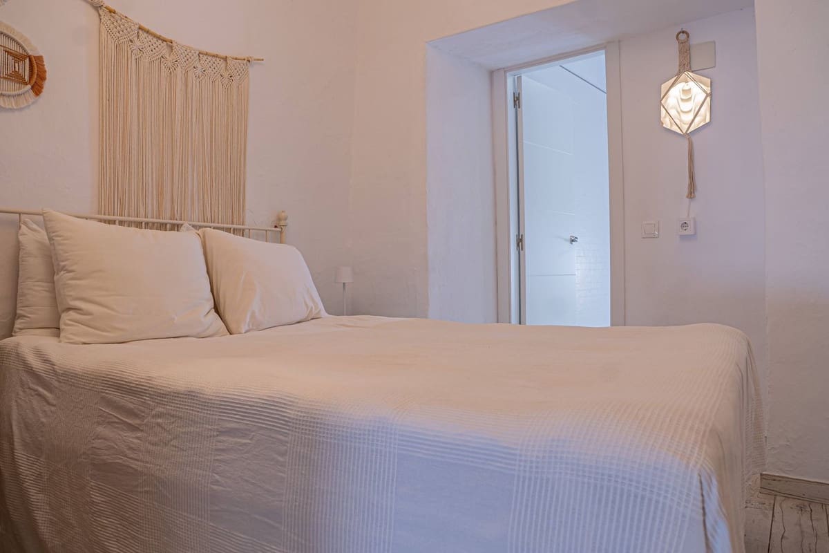 2 bedroom Townhouse for sale in Alora - € 122,000 (Ref: 9956218)