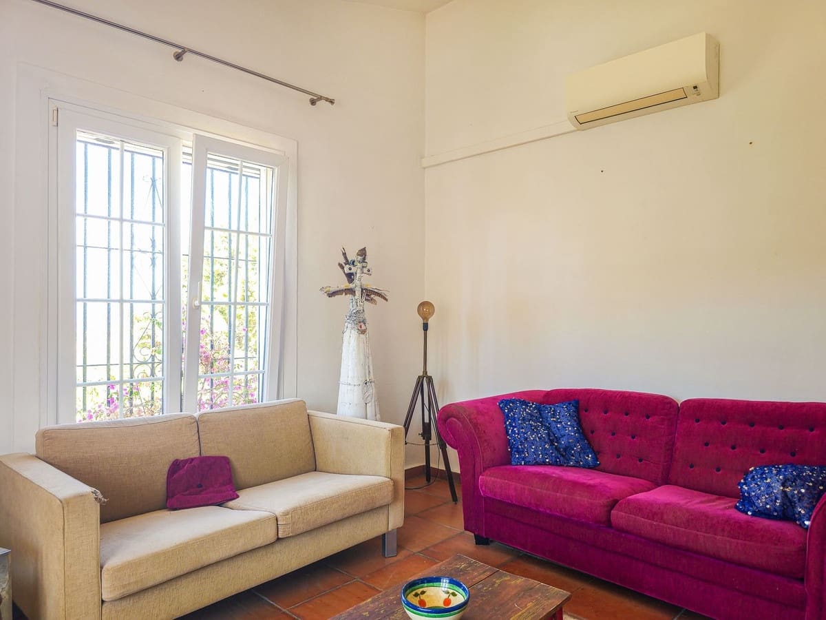 4 soveværelse Villa til salg i Velez-Malaga med swimmingpool garage - € 595.000 (Ref: 9956695)