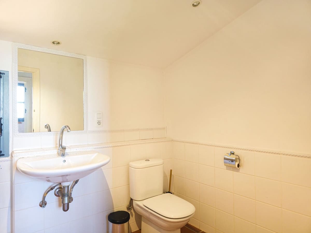 4 soveværelse Villa til salg i Velez-Malaga med swimmingpool garage - € 595.000 (Ref: 9956695)