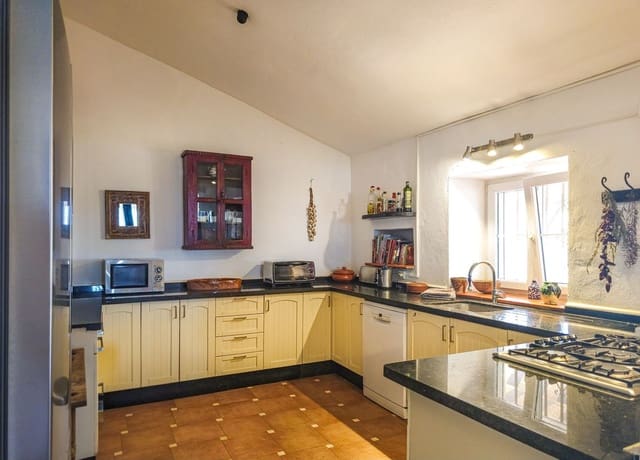 4 camera da letto Villa in vendita in Vélez-Málaga con piscina garage - 595.000 € (Rif: 9956695)