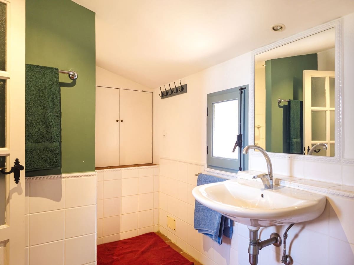 4 soveværelse Villa til salg i Velez-Malaga med swimmingpool garage - € 595.000 (Ref: 9956695)