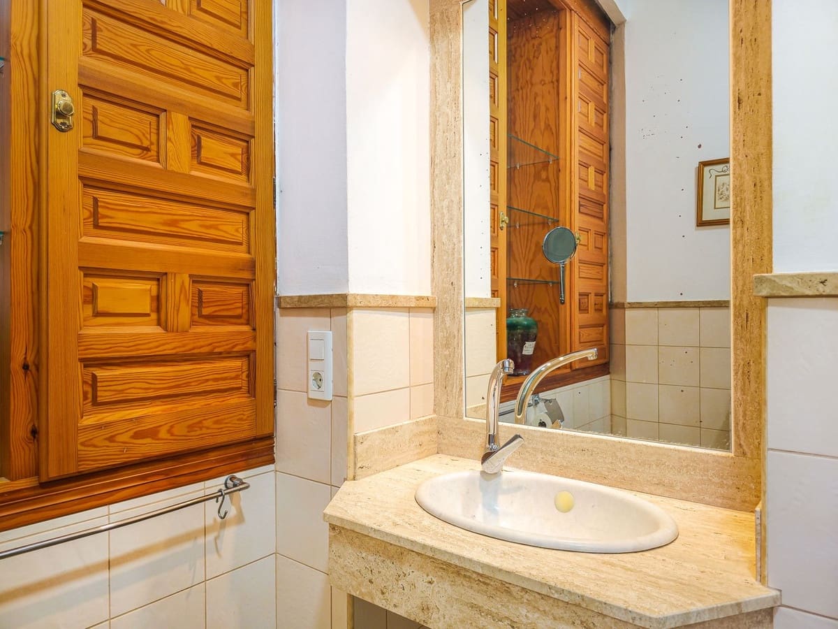 4 soveværelse Villa til salg i Velez-Malaga med swimmingpool garage - € 595.000 (Ref: 9956695)