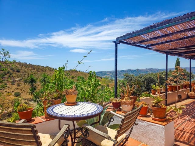 4 camera da letto Villa in vendita in Vélez-Málaga con piscina garage - 595.000 € (Rif: 9956695)