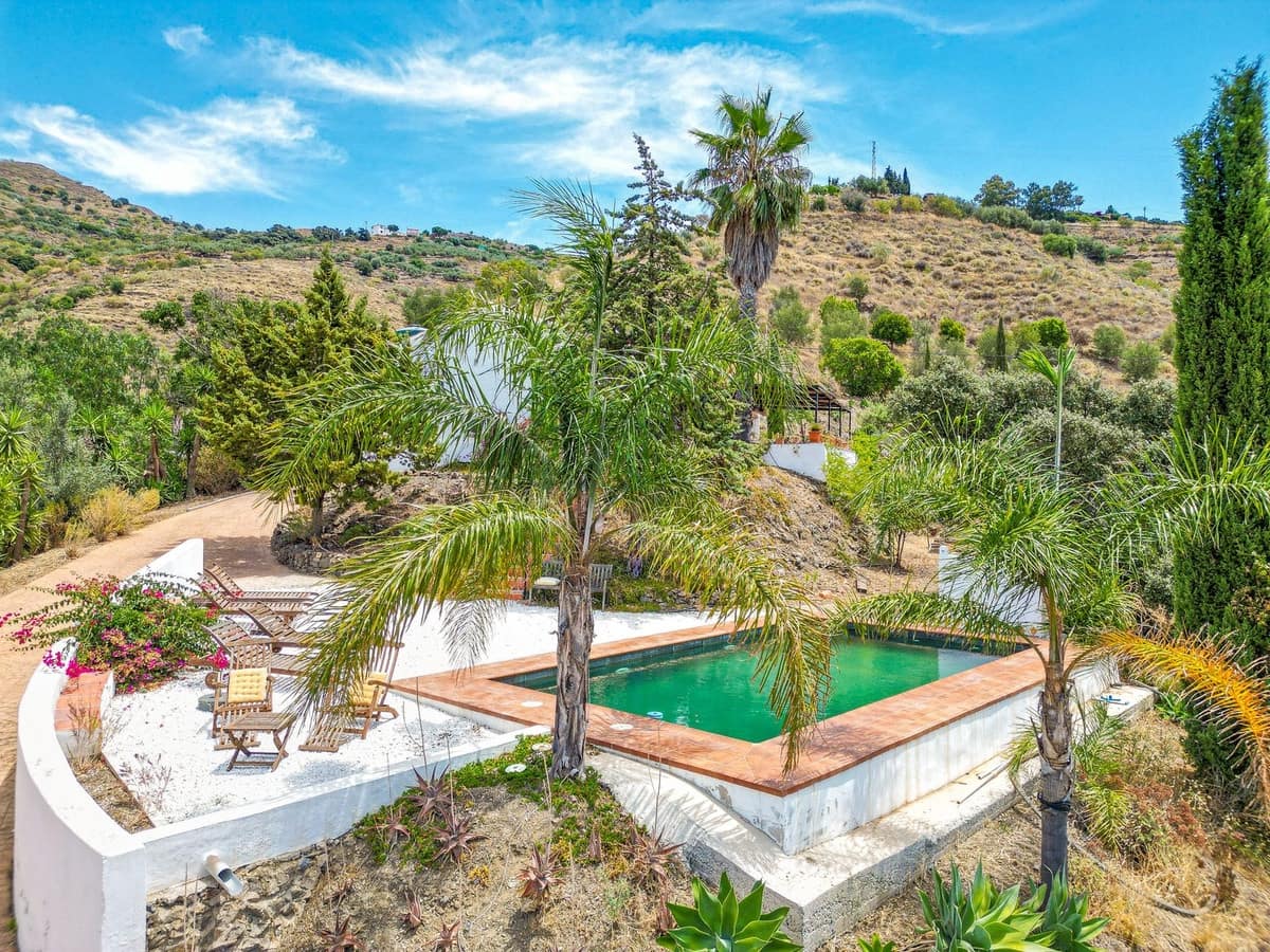4 bedroom Villa for sale in Arenas with pool garage - € 595,000 (Ref: 9956695)