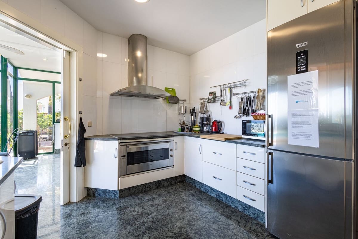 4 sypialnia Willa na sprzedaż w Salobrena z basenem garażem - 795 000 € (Ref: 9958417)
