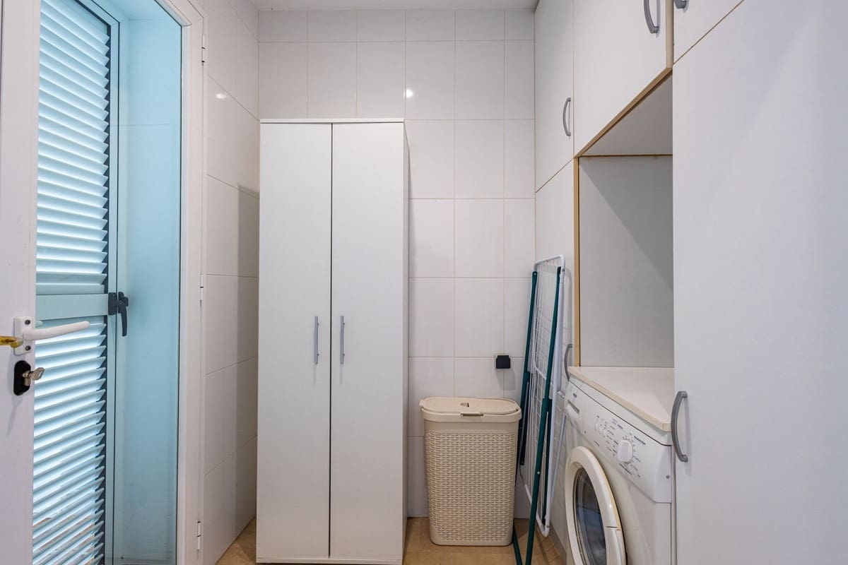 4 sypialnia Willa na sprzedaż w Salobrena z basenem garażem - 795 000 € (Ref: 9958417)