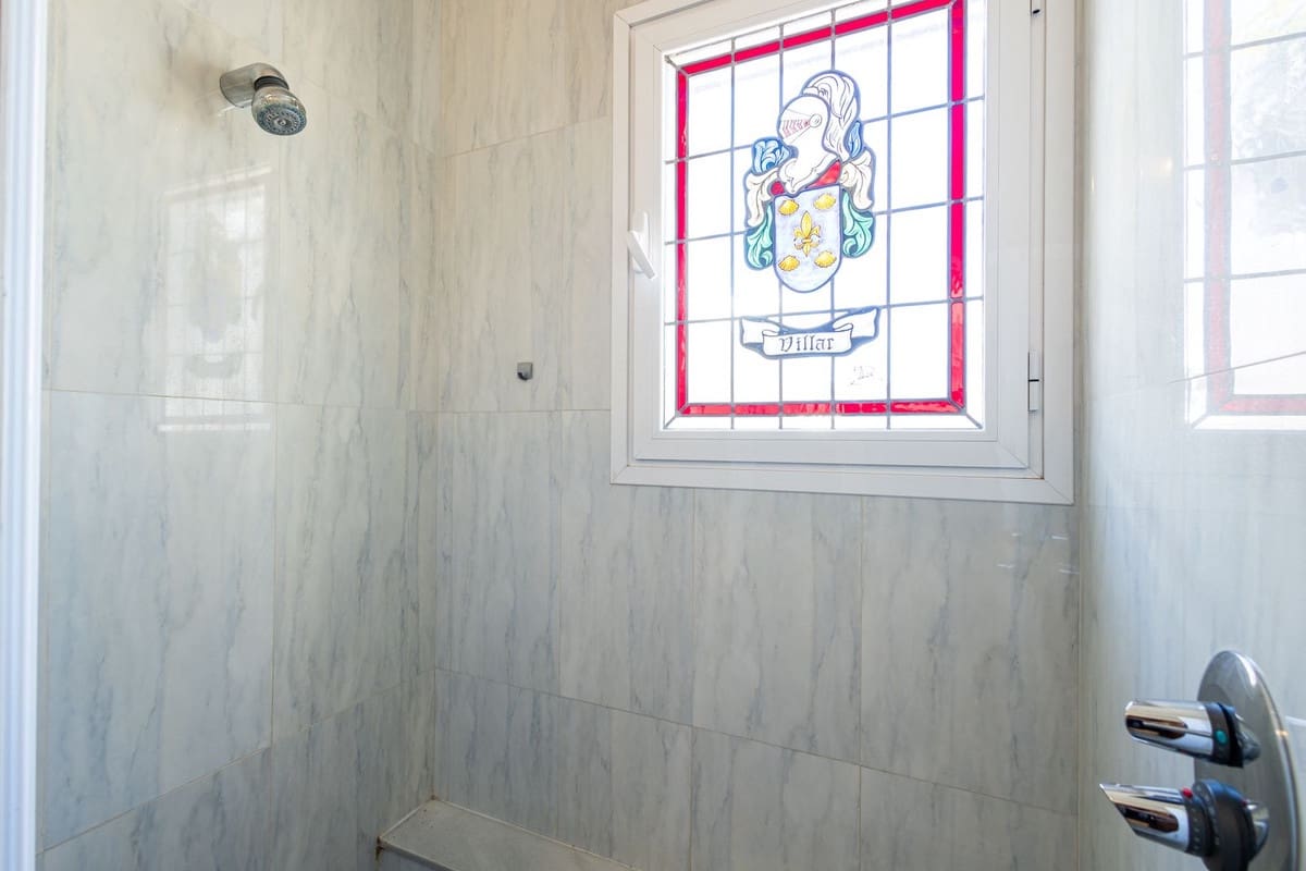 4 sypialnia Willa na sprzedaż w Salobrena z basenem garażem - 795 000 € (Ref: 9958417)