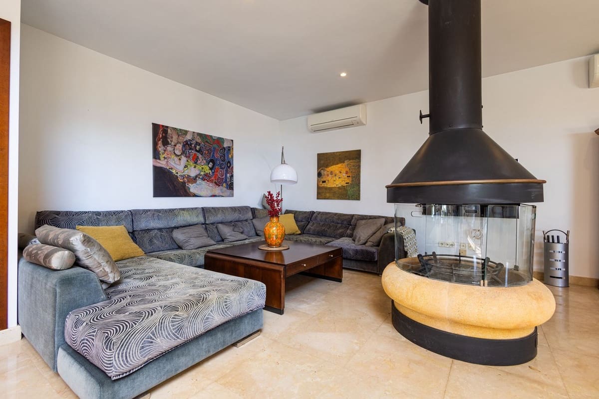4 sypialnia Willa na sprzedaż w Salobrena z basenem garażem - 795 000 € (Ref: 9958417)