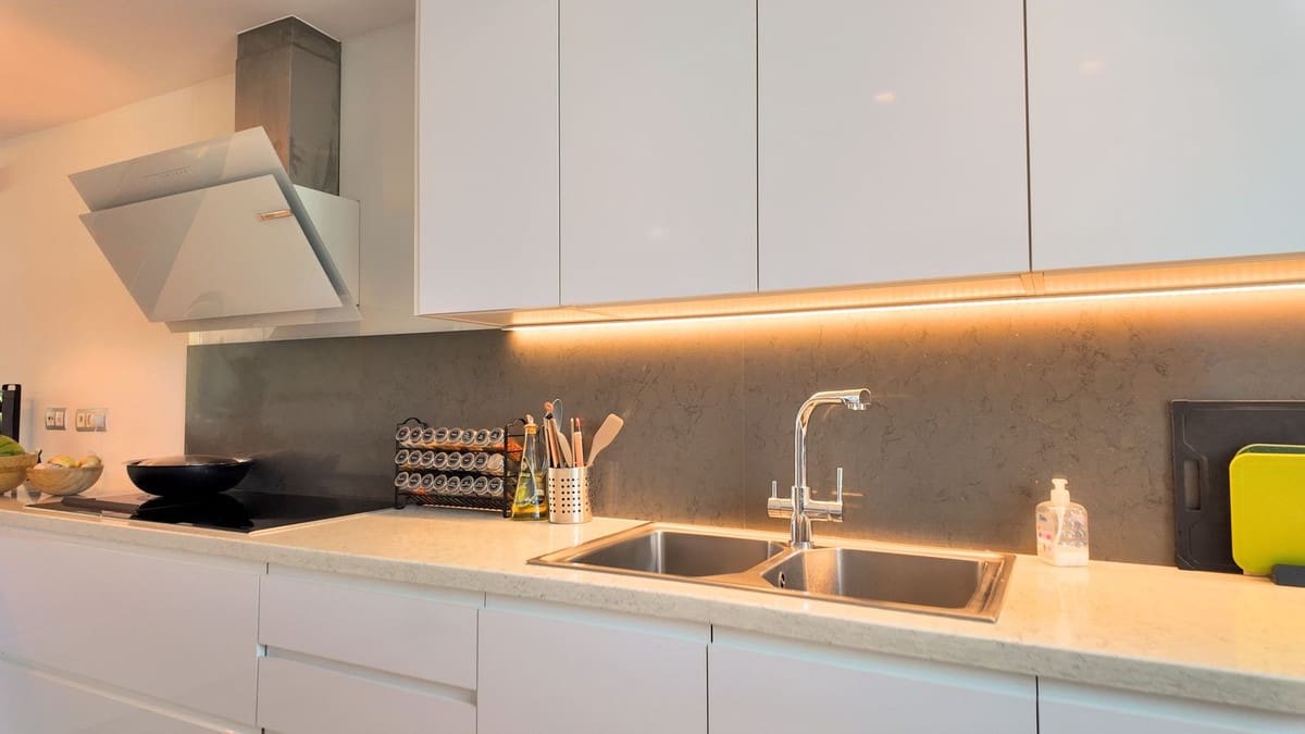 4 sypialnia Dom na sprzedaż w Marbella z basenem garażem - 895 000 € (Ref: 9961169)