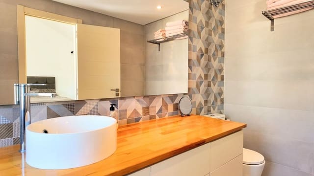 4 sypialnia Dom na sprzedaż w Marbella z basenem garażem - 895 000 € (Ref: 9961169)