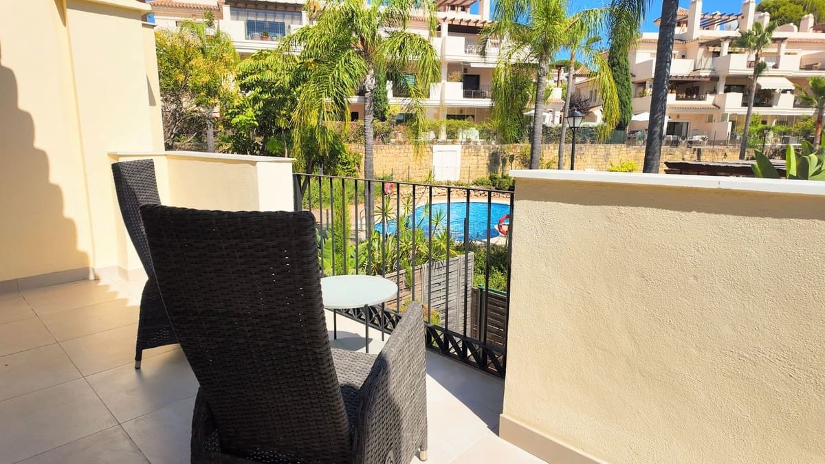 4 sypialnia Dom na sprzedaż w Marbella z basenem garażem - 895 000 € (Ref: 9961169)