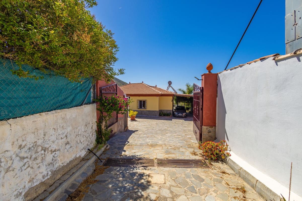 2 sypialnia Willa na sprzedaż w Salobrena z basenem garażem - 319 990 € (Ref: 9961624)